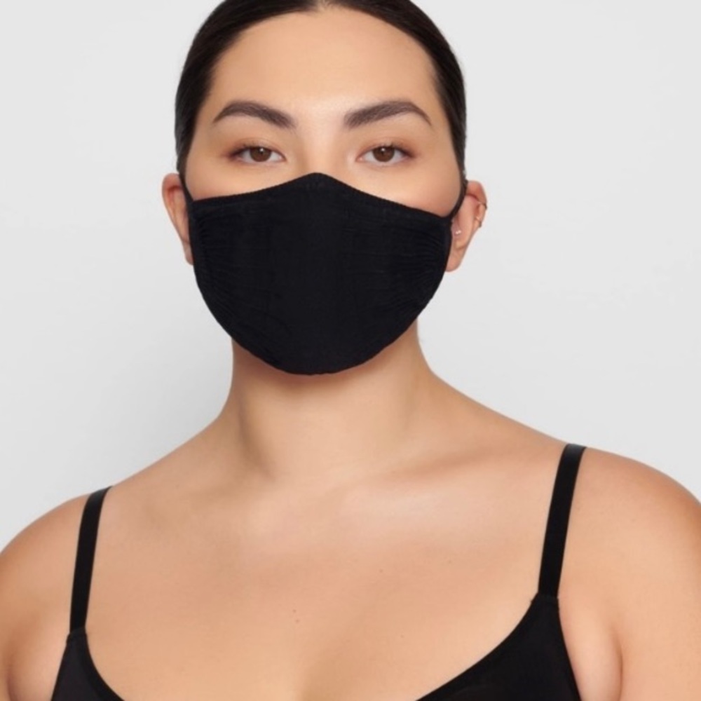 Skims Face Mask